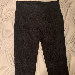 Super cool Athleta black patterned leggings